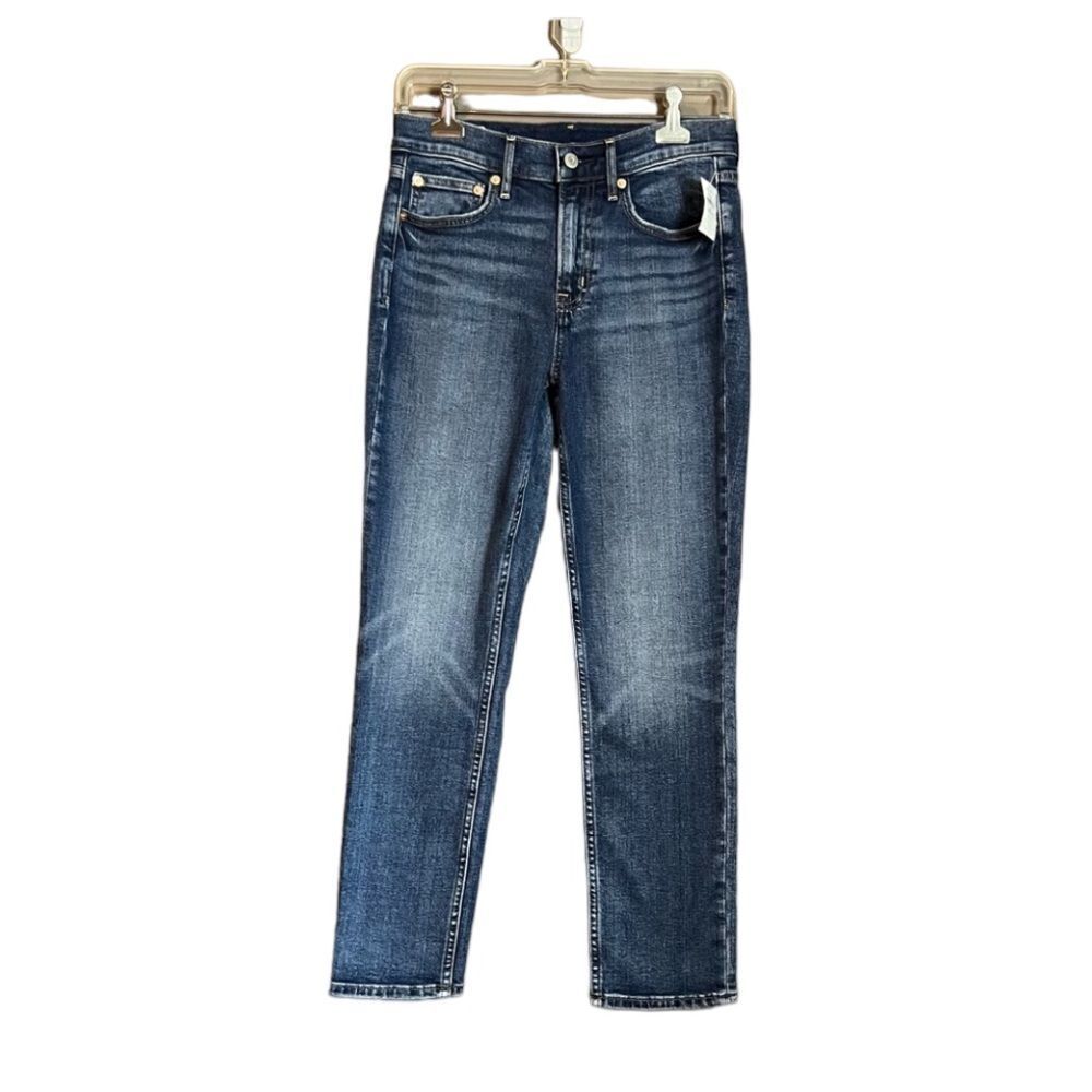 ‎The gap vintage slim mid rise jeans.